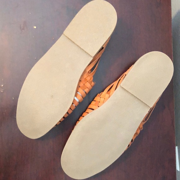 Comfy men’s Shubar leather sandals-never worn - Picture 2 of 2